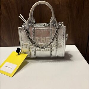 Marc Jacobs The Tote Bag Nano / Bag Charm Metallic Silver NWT